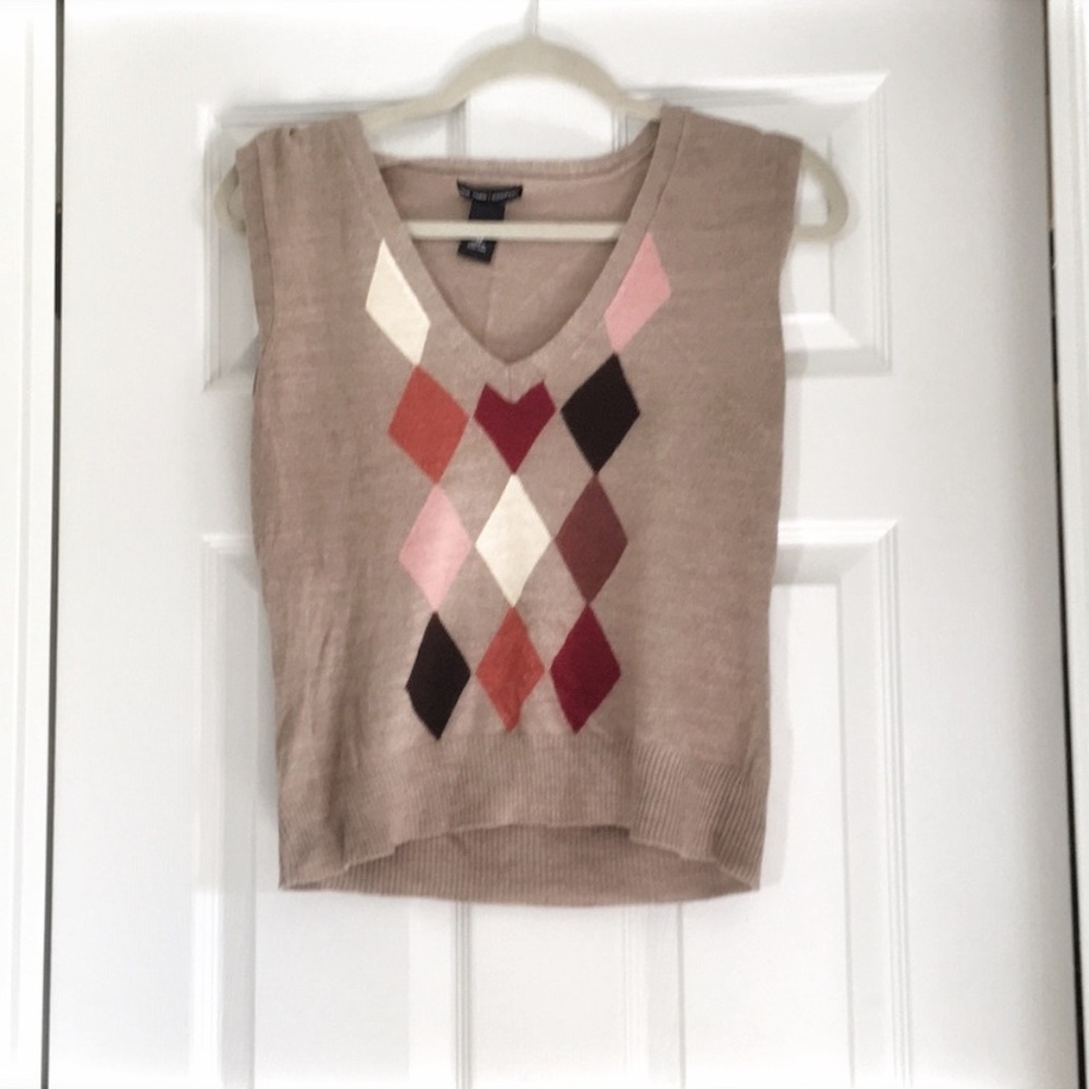 New York & Co argyle sweater vest Medium
